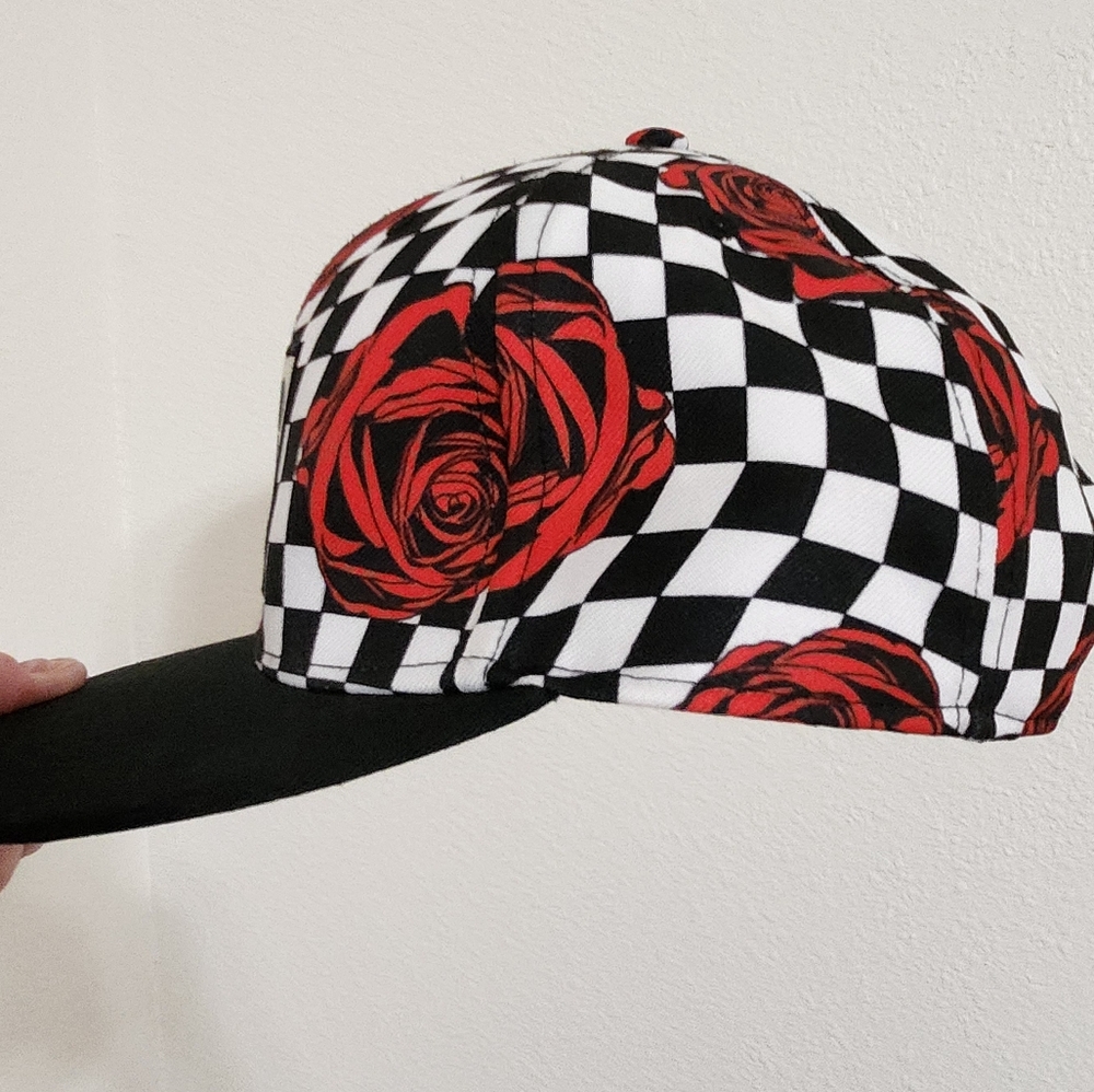 Neff Mickey Mouse Checkered Rose Cap In Excellent Condition - Picture 2 of 8